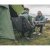 Pakkevenlig campingstol med teleskopisk design, drejefunktion og ben, der kan justeres til forskellige højder.