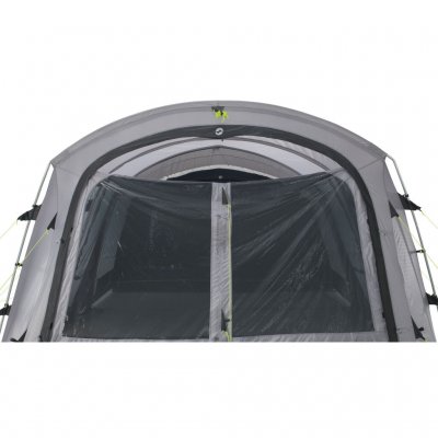 Den øverste del af døren er åben