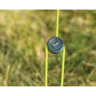 Justerbar strammer gør det nemt at få den rigtige spænding på teltdugen