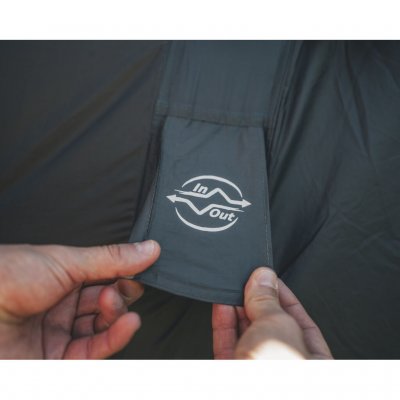 Rigid Air Systemet gør det nemt at sætte teltet op på kort tid, og den stabile konstruktion kan modstå selv hårde vejrforhold.