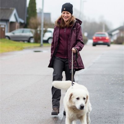 Hat i uld med blødt fleecefor, perfekt til kolde dage.