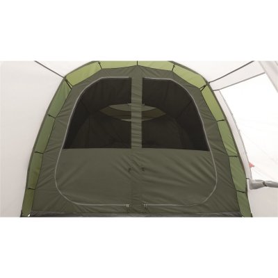 Sovekabinen på Easy Camp Huntsville 400 er åndbar og har kontinuerlig ventilation.