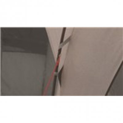 Teltlinjer med forstærket montering giver god stabilitet i Robens Cabin 600-teltet.