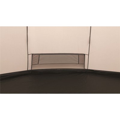 Store ventilationsåbninger på siden giver god luftstrøm i Robens Field Base 800.