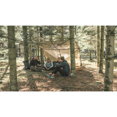 Brug Robens Windscreen Tarp som et vindfang med et tag.
