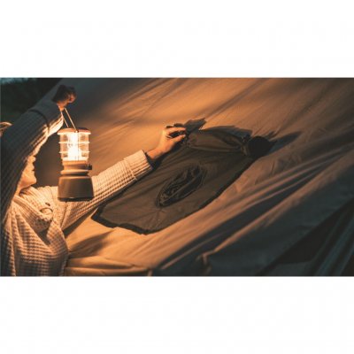 Skorstensgennemføring til teltovn på Robens Prospector Castle.