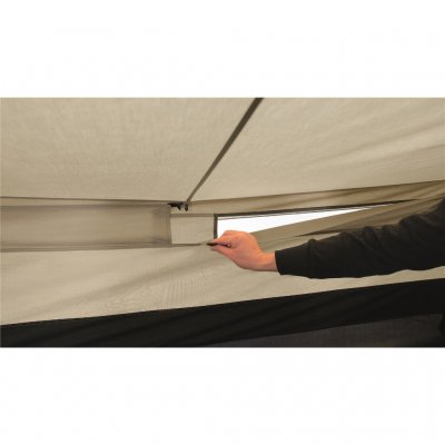 Ventiler på bagsiden af ​​Robens Yukon Shelter.