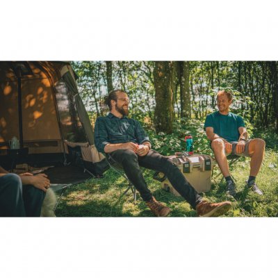 Perfekt base camp telt, der bruges som udgangspunkt for ture i skoven eller bjergene.