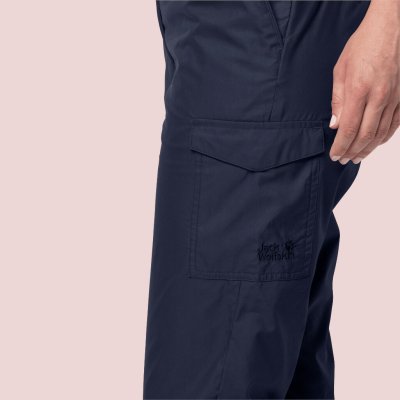 Udendørs bukser, der passer godt og passer lige så godt på campingpladsen som på bjergene.