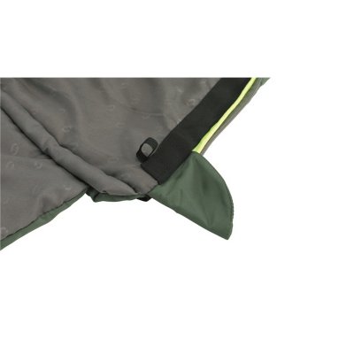 Kanten mod lynlåsen er beskyttet mod kolde træk på Outwell Contour Lux XL camping sovepose.
