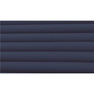 Luftmadras i holdbart materiale ideel til udendørs aktiviteter.