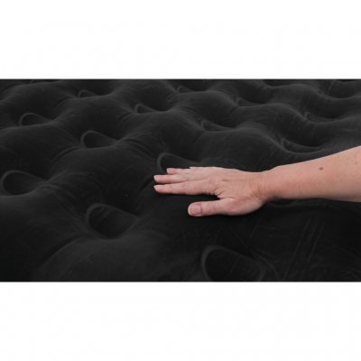 Blød velour på toppen giver en behagelig følelse.