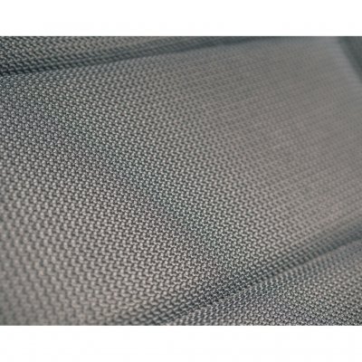 Hurtigtørrende materiale i sæde og ryglæn på campingstolen.