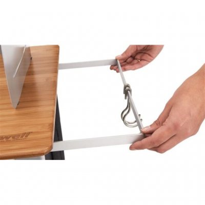 Udtrækholder til en Outwell Collaps-håndvask letter madlavning på campingpladsen.