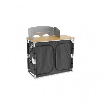 Stor arbejdsflade med vindbeskyttelse til brændere.