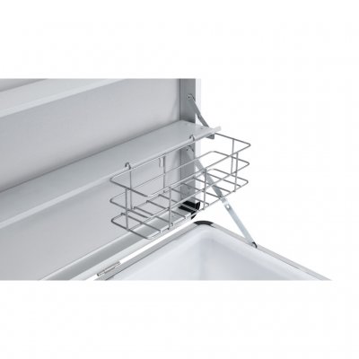 Der medfølger en lille kurv som nemt monteres på indersiden af ​​låget