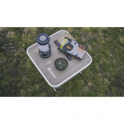Perfekt sidebord til campingstolen.