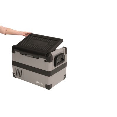 Køleboksens låg kan åbnes fra to retninger og også fjernes helt.