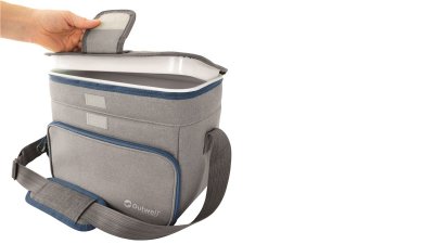 Kylväskans lock öppnas enkelt med en hand och har en tätning som ger en bättre isolering