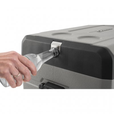 Indbygget lågåbner i låget.