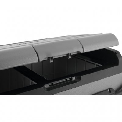 Låget på køleren kan åbnes fra begge sider.