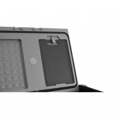 Skærebræt i låget.