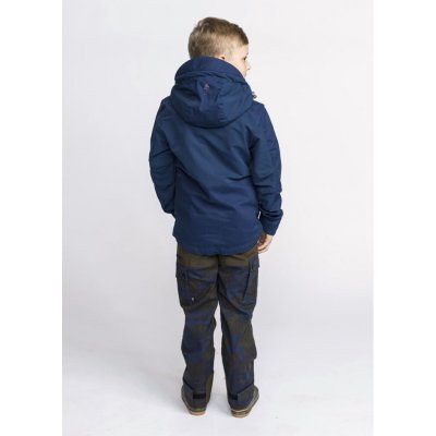 Pinewood Finnveden Hybrid børnejakke bagfra.