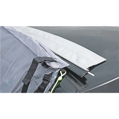 Fastgøres til bilen ved hjælp af en magnet