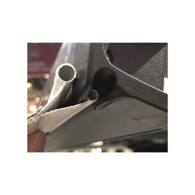 Let at tråde i forteltet.