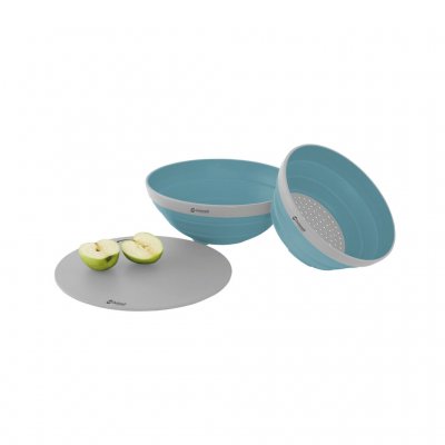 Skål og dørslag perfekt til campinglivet.