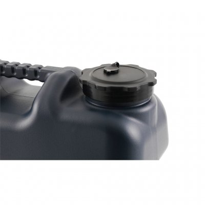 Bred og smal åbning for hurtig genopfyldning og præcis hældning