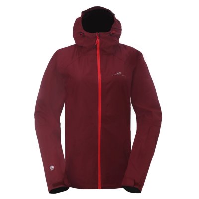 2117 Flistad Eco 2.5L Black er en let skaljakke til vandreture og camping.