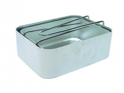 Mässkantin lavet af holdbart aluminium med en sammenklappelig håndtag til camping og udendørs aktiviteter.