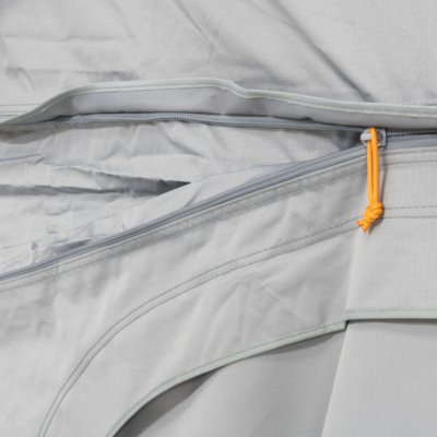 Juster højden, så den passer til din campingvogn eller autocamper.