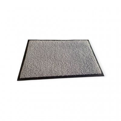 Praktisk dørmåtte, der er særligt designet til campinglivet.