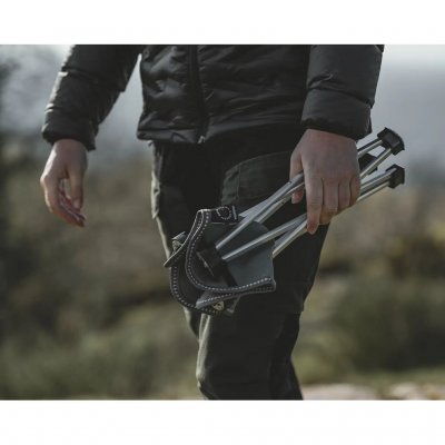 Let og kompakt sammenklappelig skammel.