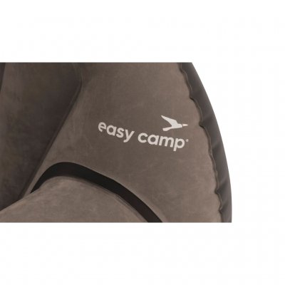 Maple oppustelig lænestol fra Easy Camp har blød velour i sædet.