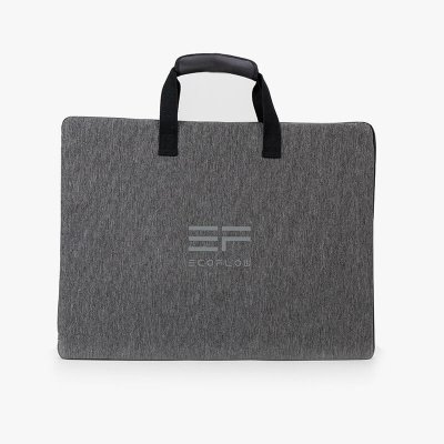 Den solpanel folder nemt sammen og kan bæres som en taske, hvis tung stof også beskytter det under transporten.