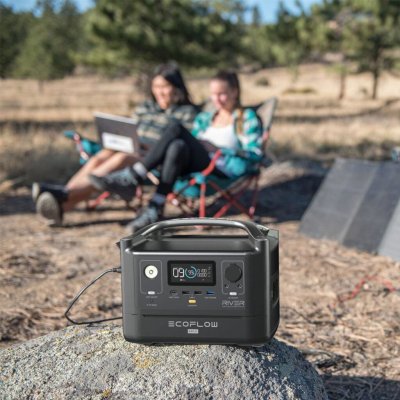 Genoplad batterierne på stranden eller tænd for stereoanlægget til strandfesten.