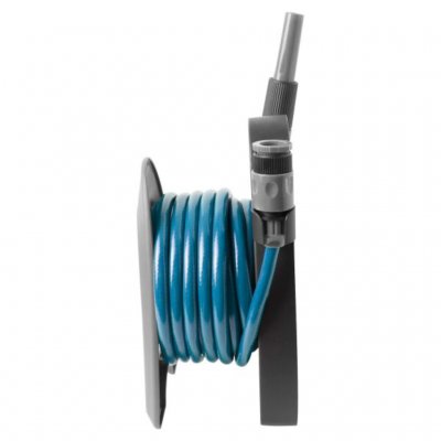 Stabil ramme, der holder slangetromlen på plads