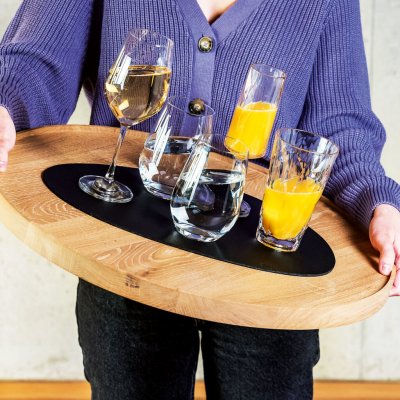 Glasset står stabilt uanset hældningen