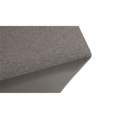 Aftageligt betræk i behagelig polyester.