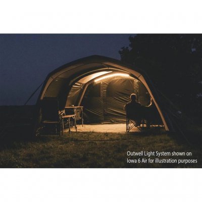 Outwell Night Light-systemet giver et behageligt lys i teltet.