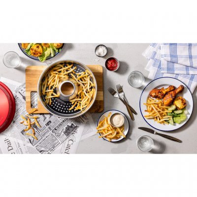 Perforeret ovnrist – perfekt til sprøde fritter og endda tilberedning af grøntsager i Omnia-ovnen.