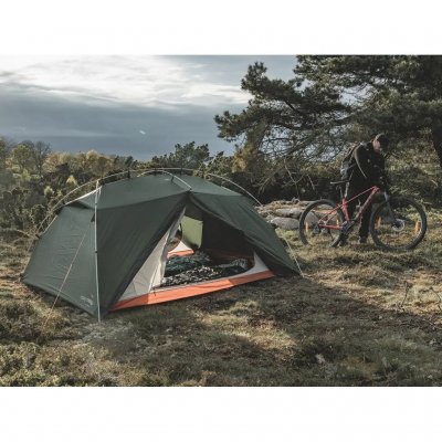 Prisbilligt telt til både campingpladsen og midt i naturen.