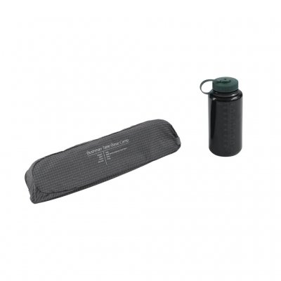 Bordet har en kompakt pakkestørrelse og er nemt at folde sammen og pakke i den medfølgende bæretaske.