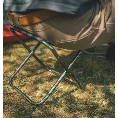 Lille, slidstærk skammel, der er perfekt til vandring, jagt, fiskeri eller til at få en siddeplads uden for teltet.