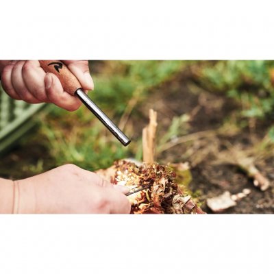 Ildstålet har et håndtag i bambus