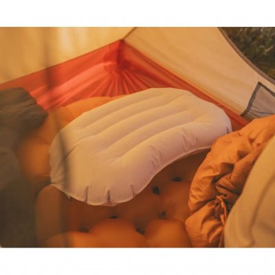 Elastisk strop til at fastgøre puden på liggeunderlaget