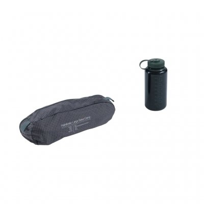 Kompakt pakkestørrelse. Opbevaringspose medfølger.